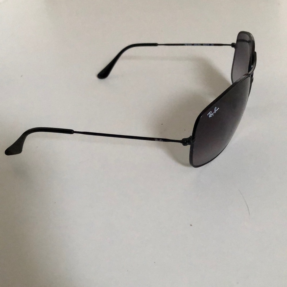 Ray-ban Aviators - Picture 4 of 5
